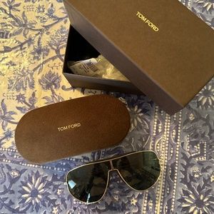 TOM FORD ADDISON FT 092828V
